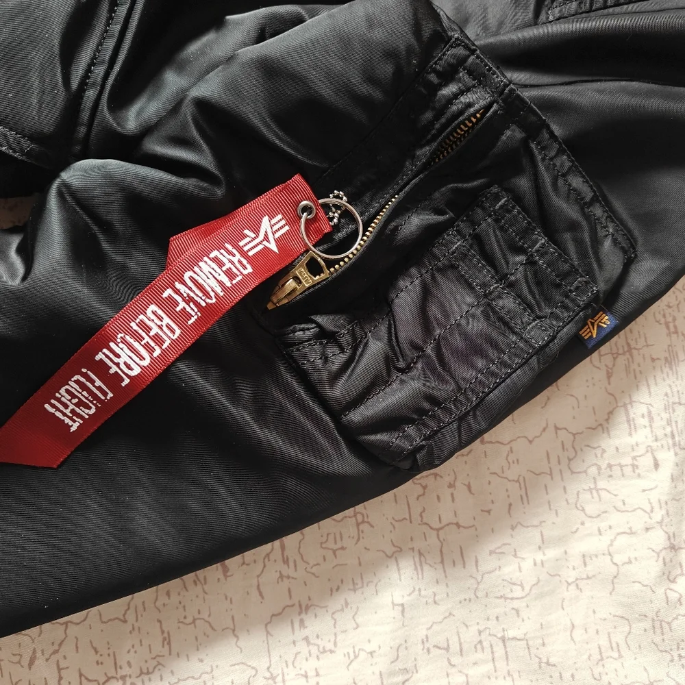 Alpha Industries Black Bomber Jacket - Picture 7 of 9